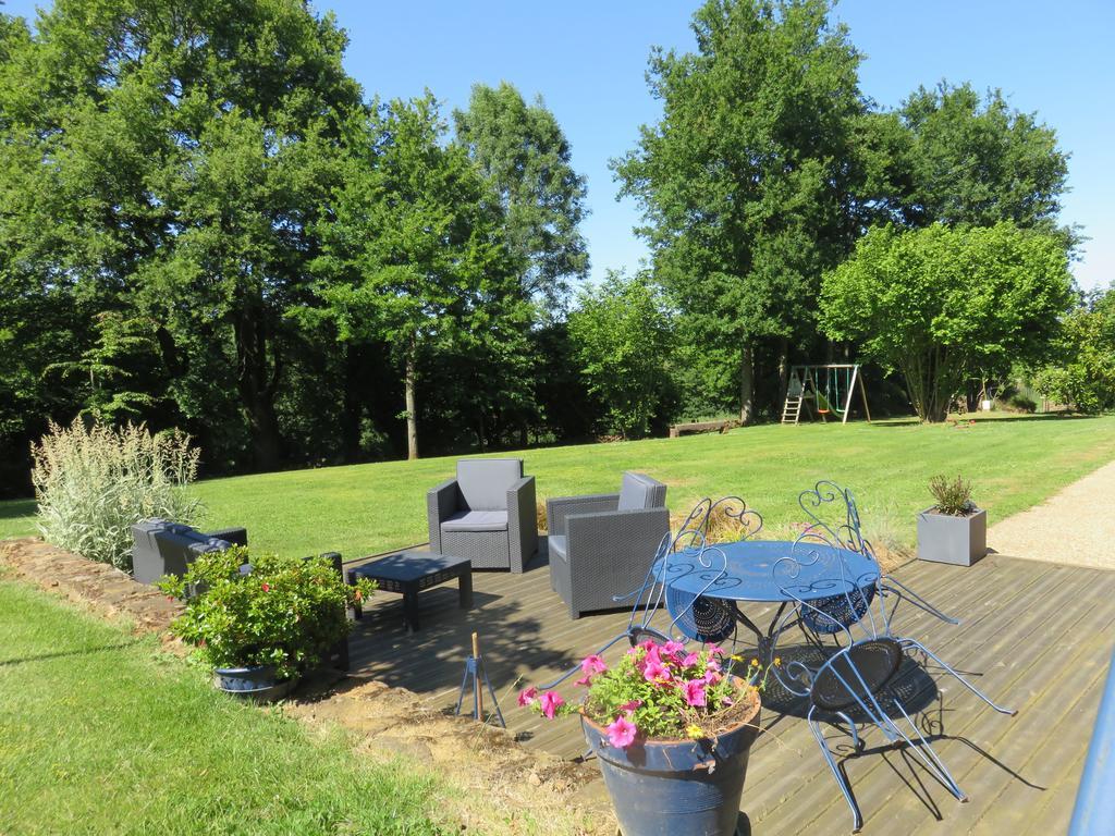 Les Quatre Saisons Bed and Breakfast Moitron-sur-Sarthe Exterior foto