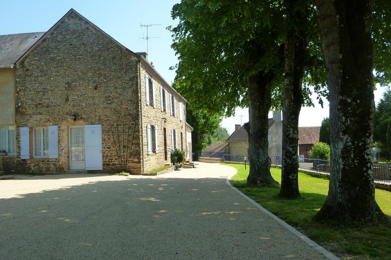 Les Quatre Saisons Bed and Breakfast Moitron-sur-Sarthe Exterior foto